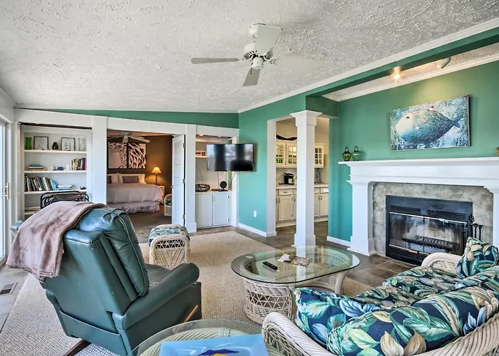Unique Camden Waterfront W/ Spectacular Views!
