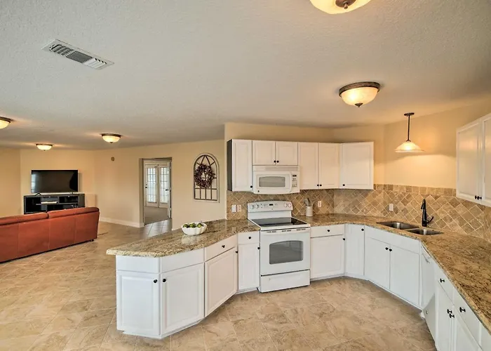 Apt W/ Balconies - Steps To Kemah Boardwalk!