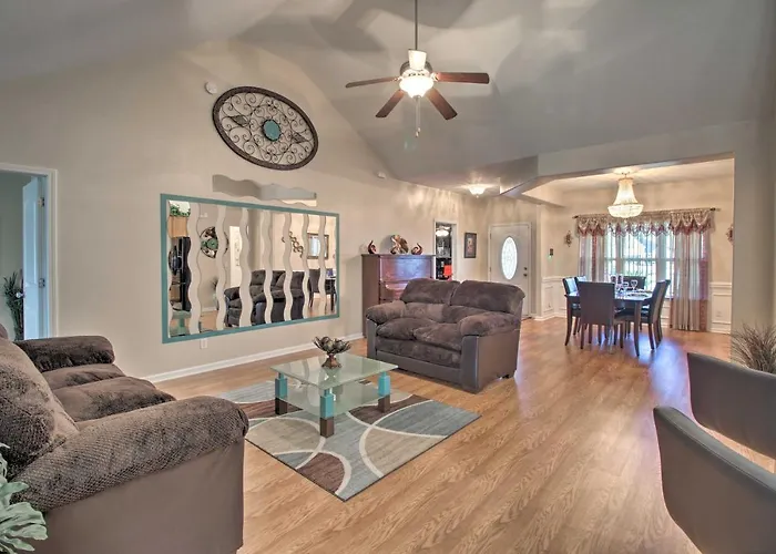 Screened Patio: Rincon Home, 18 Mi To Savannah!