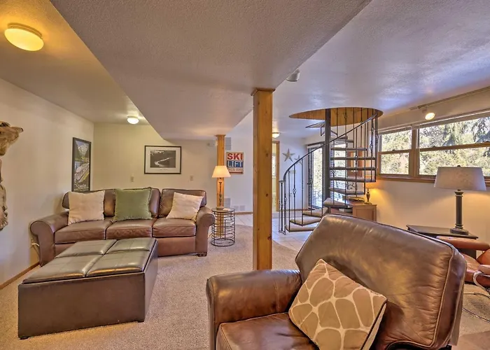 Cozy Co Rocky Mountain Retreat Near Pikes Peak!