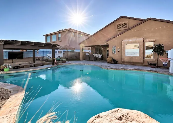 Maricopa Home W/ Swim-Up Bar, Heated Pool & Slide