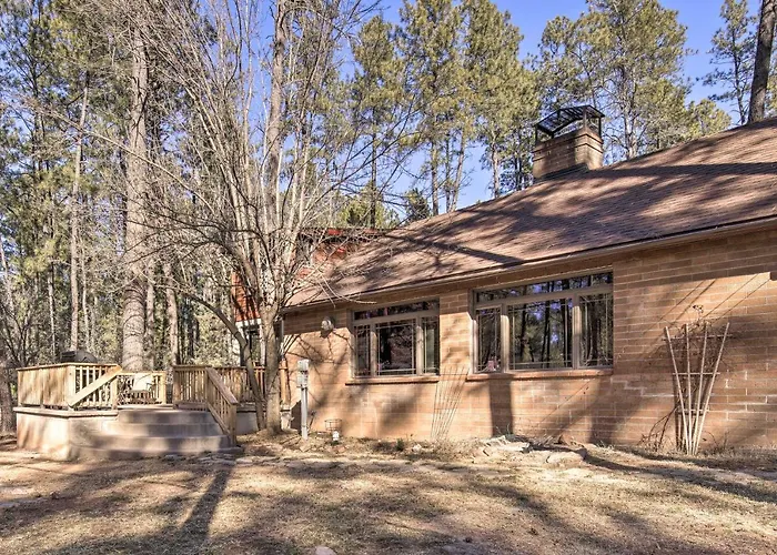 Hike & Relax Fireside: Dog-Friendly Gem In Payson!