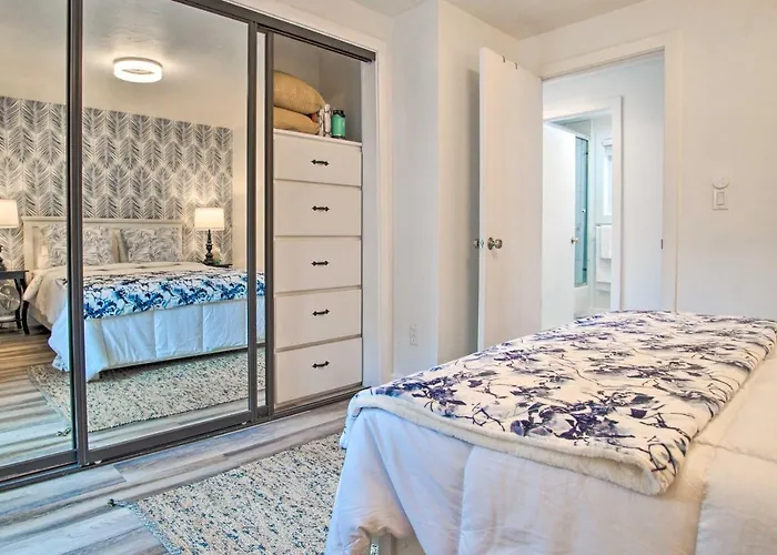 Bright, Coastal Mashpee Condo Near The Commons