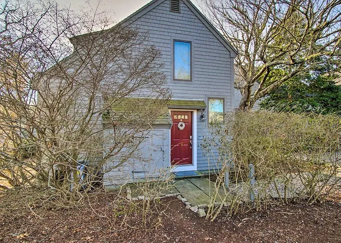 Bright, Coastal Mashpee Condo Near The Commons