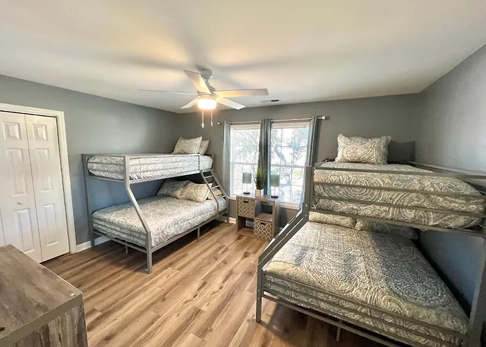 Beautiful, Spacious, Hidden Gem In Heart Of Wilmington