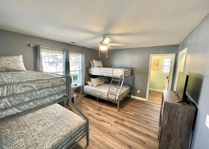Beautiful, Spacious, Hidden Gem In Heart Of Wilmington