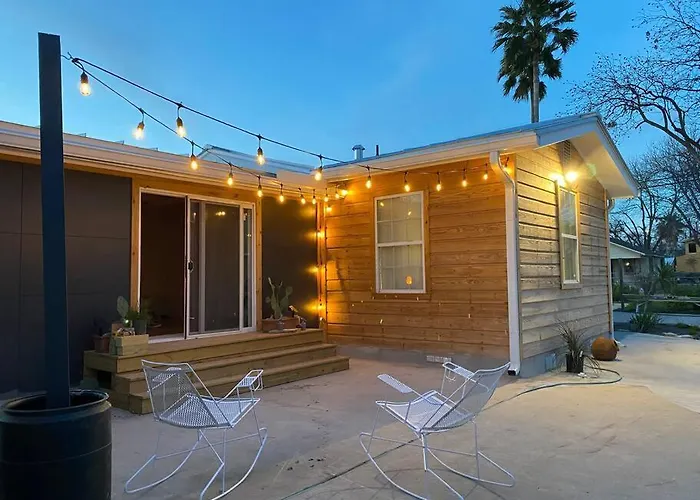 3Br Xl Bath 5 Min To Downtown Large Gated Parking