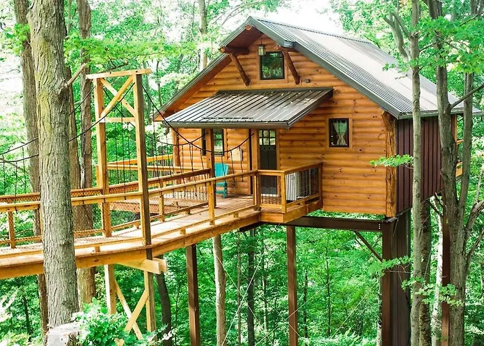 Treehouse #6 By Amish Country Lodging