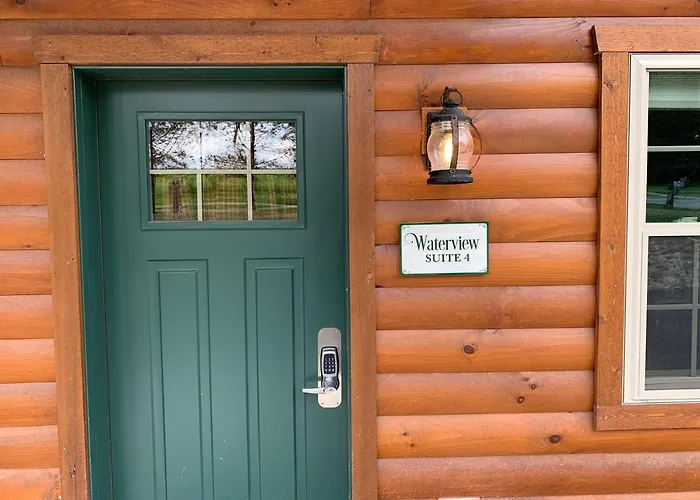 Waterview Lodge By Amish Country Lodging