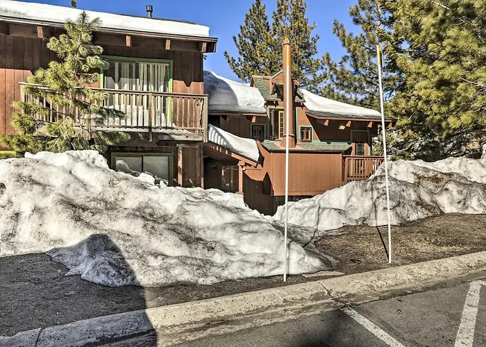 < 1 Mi To Heavenly Lifts: Tahoe Area Townhome!