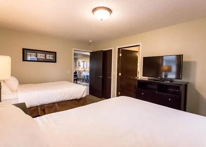 Bay Colony- Unit 764 - Lower