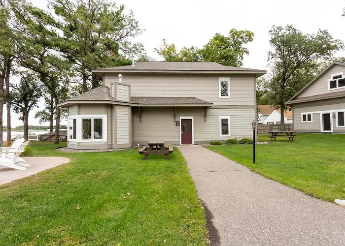 Bay Colony- Unit 764 - Lower