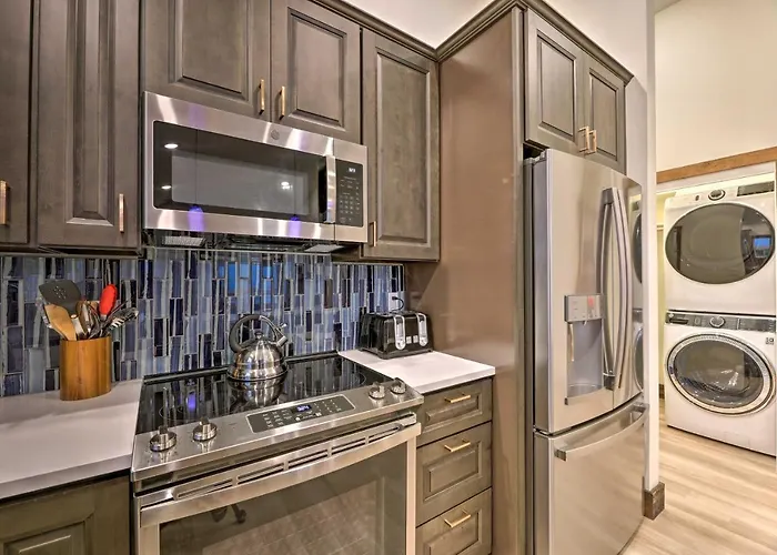 Sanderling Sea Cottages, Unit 5 W/ Ocean Views!