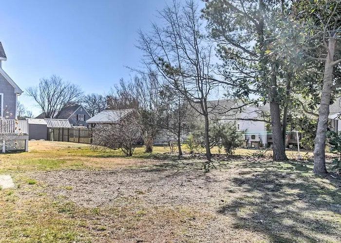 Chincoteague Island Cottage ~ 2 Mi To Beaches