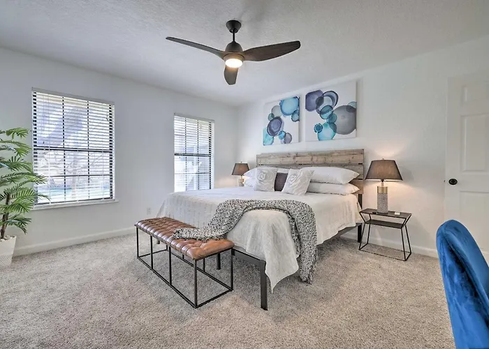 3 Mi To Dtwn! Riverfront Seguin Home W/ Sunroom