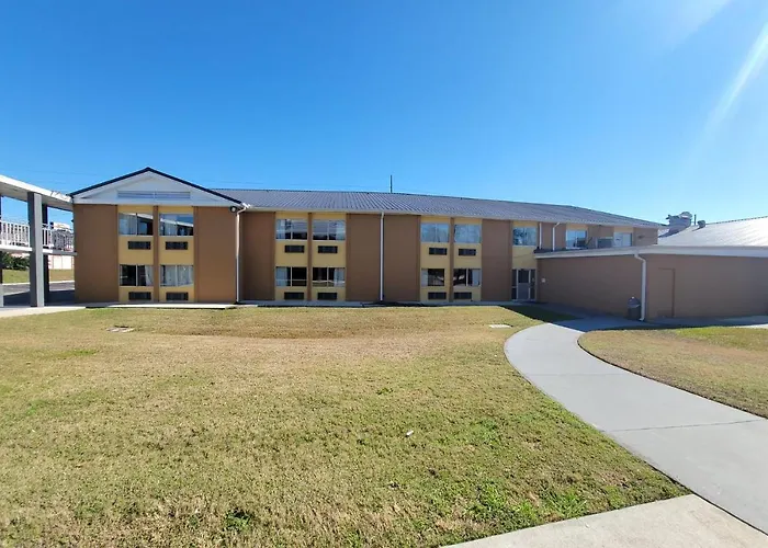 Executive Inn & Suites