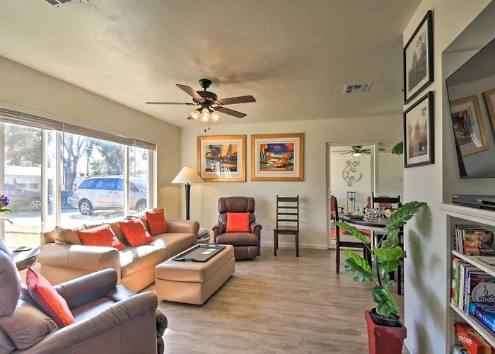 Pet-Friendly Phoenix Home: Breezeway & Fenced Yard