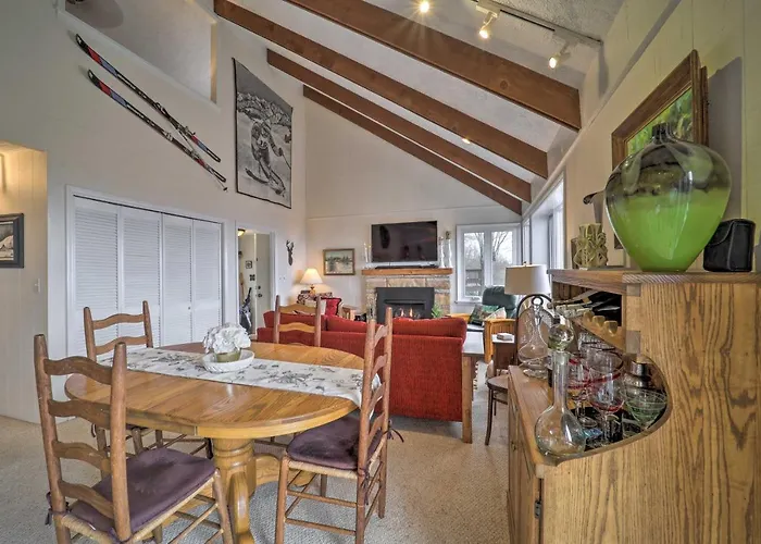 Hike, Fish & Ski: Beech Mtn Condo W/ Balcony