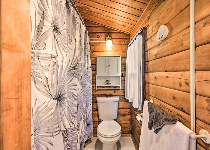 Waterfront Sekiu Escape - 9 Mi To Neah Bay!