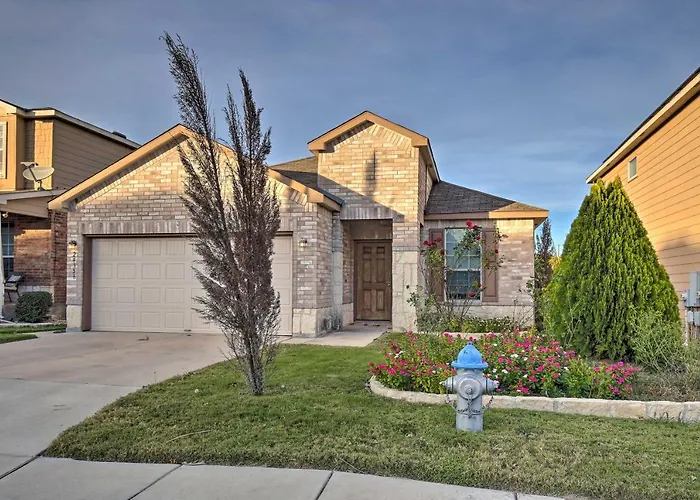 San Antonio Home W/ Hot Tub: Near Golf & Shopping