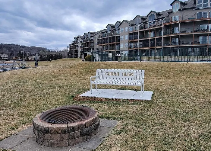 Boat Ramp, Dock & Slip: Step-Free Camdenton Condo!