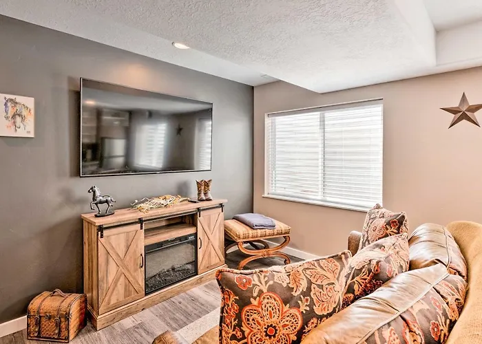 Short Drive To State Parks: Herber City Apt