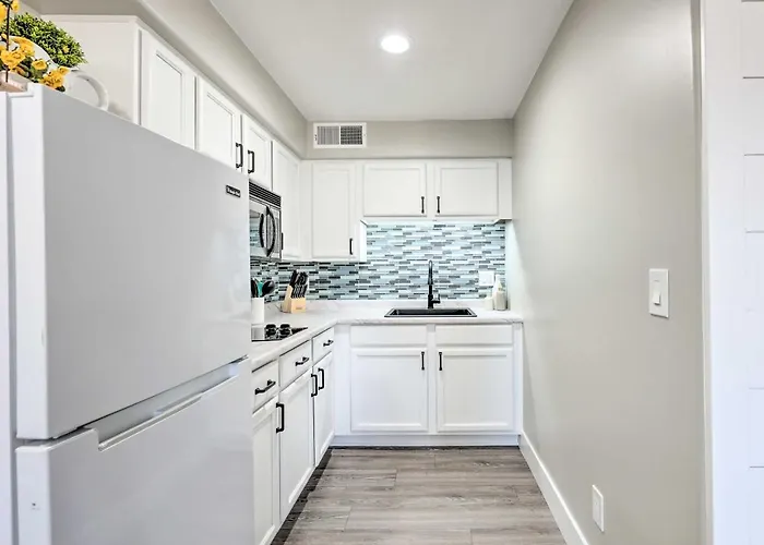 2 Mi To Dtwn Gilbert! Snowbird Escape W/ Pool