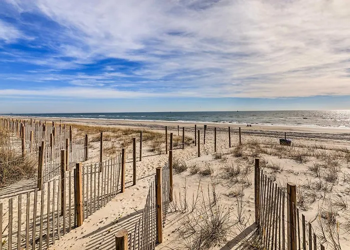 Coastal Condo W/ Indoor & Outdoor Pool Access
