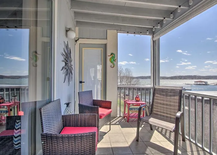 Lake-View Patio, Pool Access! Regatta Bay Condo