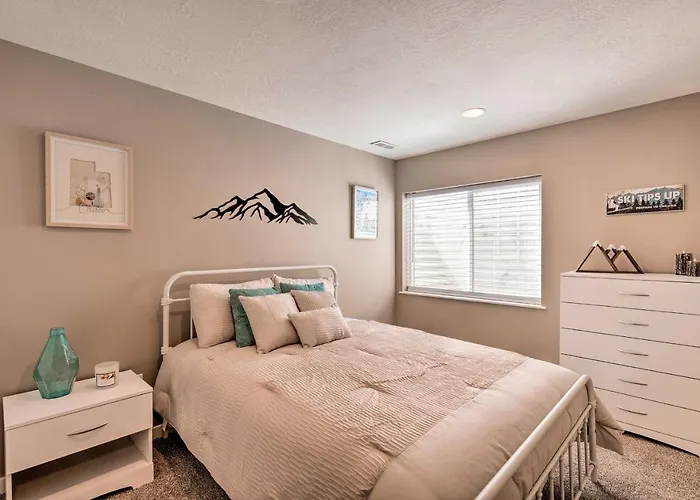 Short Drive To State Parks: Herber City Apt