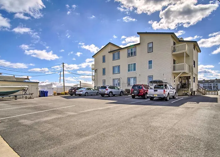Condo W/ Bay Views ~ 5 Mi To Atlantic City!