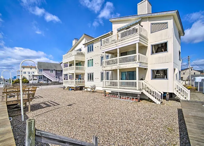 Condo W/ Bay Views ~ 5 Mi To Atlantic City!