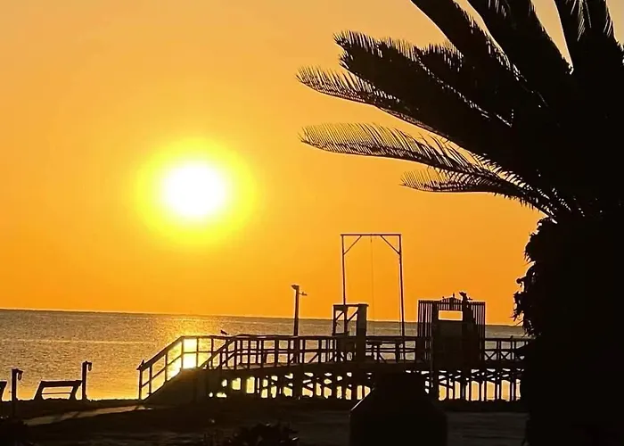 Benjamin'S Pier At Laguna Reef Resort