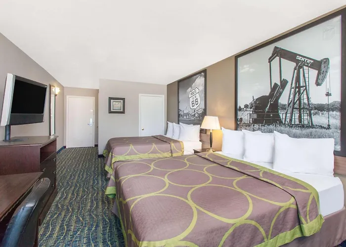 Super 8 By Wyndham Oklahoma City