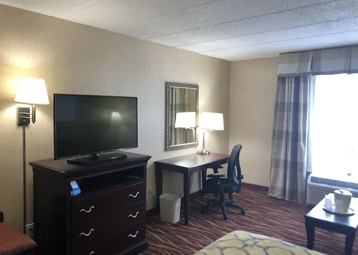 Baymont Inn & Suites By Wyndham Findlay