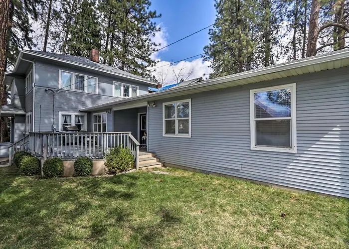Centrally Located South Hill Apartment W/ Smart Tv
