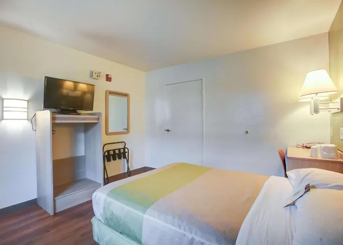 Motel 6-Elkton, Md