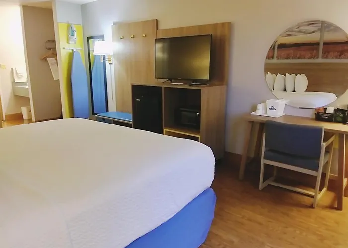 Days Inn By Wyndham Osage Beach Lake Of The Ozarks