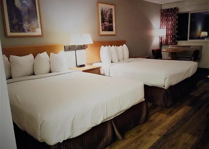 Sugarloaf Mountain Motel