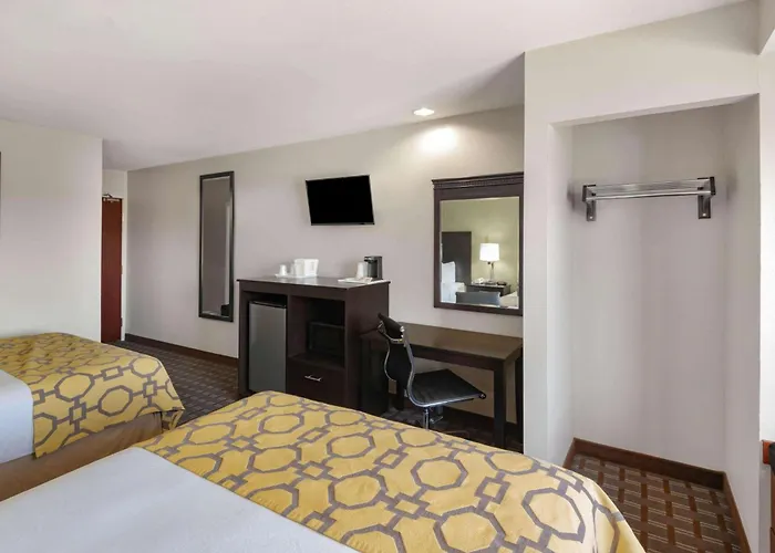 Baymont By Wyndham Farmington