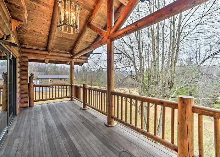Spacious Cabin W/ Decks Near Saratoga Springs