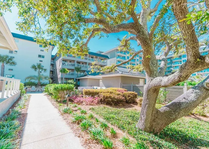 Stunning Views!!-Oceanfront Villa-Heated Pool-Private Balcony-Tiki Bar-Walk To Coligny Plaza