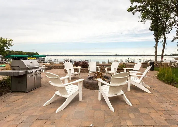 Bay Colony Unit 763- Lower