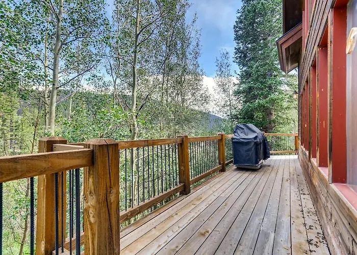 Immaculate Mountain Home Surrounded By Pine Trees With Hot Tub - Claim Jumper Getaway