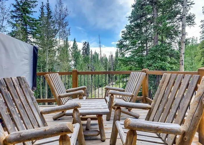 Immaculate Mountain Home Surrounded By Pine Trees With Hot Tub - Claim Jumper Getaway