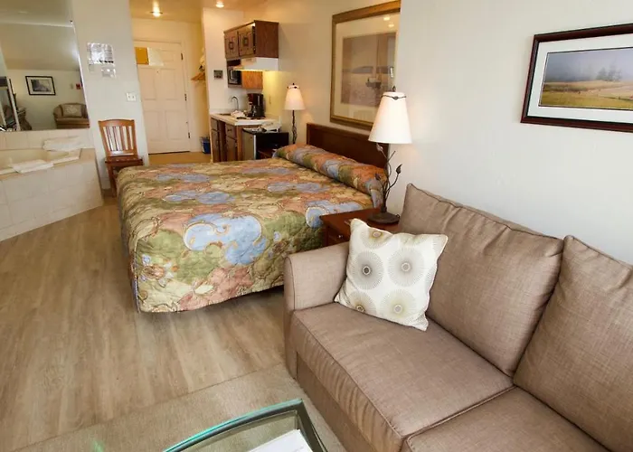 Baileys Harbor Yacht Club Resort