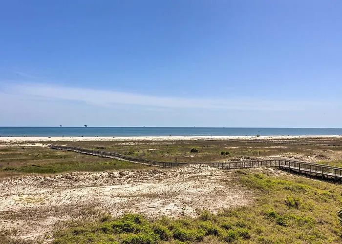 Family Condo: Resort Pool Access & Ocean View