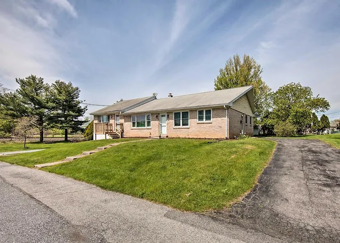 1 Mi To Hersheypark: Family Home W/ Game Room!