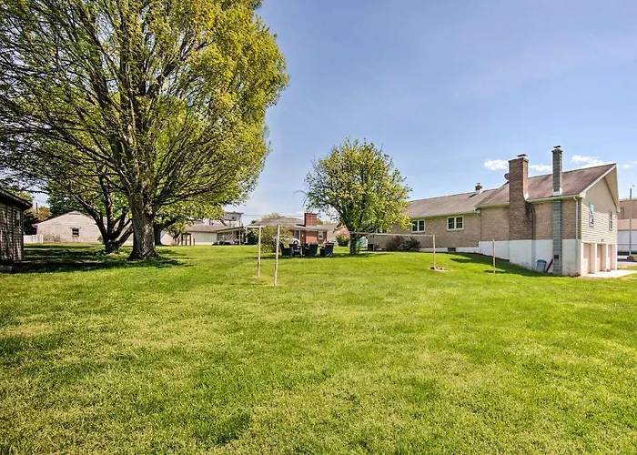1 Mi To Hersheypark: Family Home W/ Game Room!