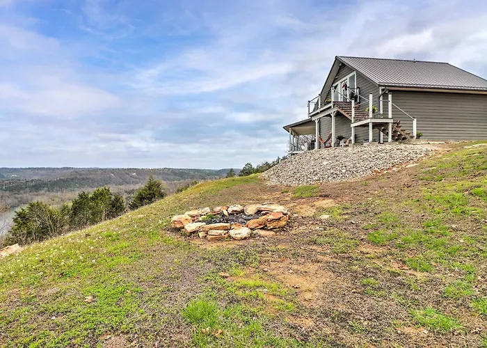 Quaint Norfork Studio W/ Million Dollar View!